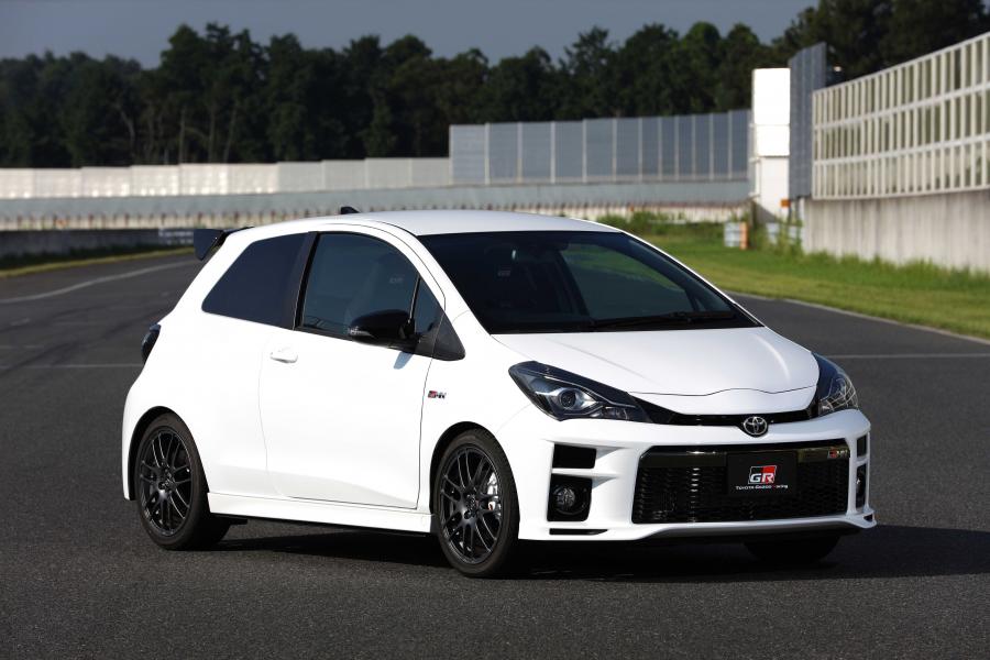  Toyota Vitz GRMN (P130) 2017 года  (фото 8 из 10)